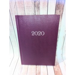 Kalendarz Dzienny 2023, Kalendarz Książkowy 2023, Kalendarz Dzienny Książkowy 2023 - WEEKENDY NA 2 STRONACH